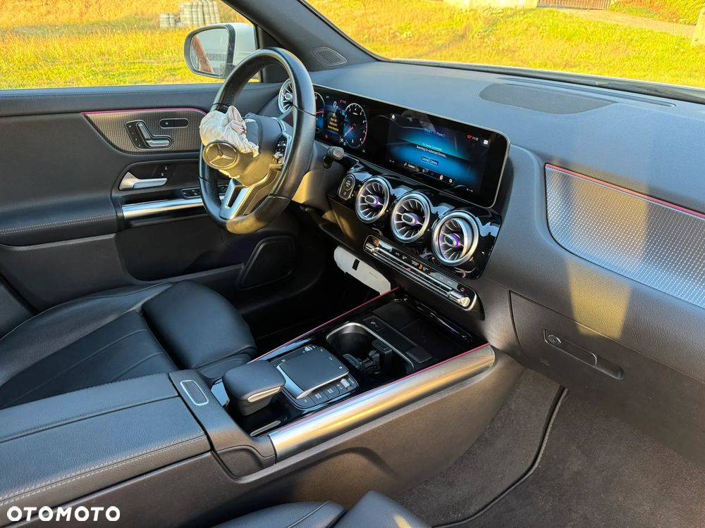 Mercedes-Benz GLA 250 8G-DCT - 21