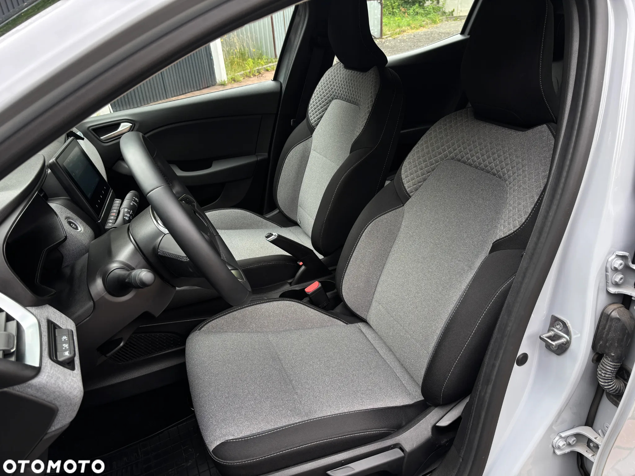 Renault Clio 1.0 TCe Evolution - 10