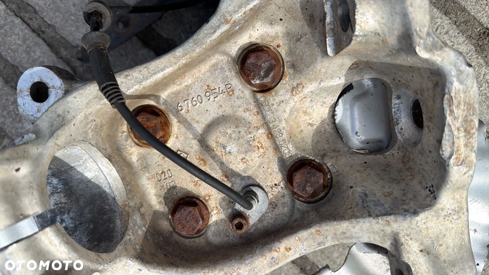 PIASTA ZWROTNICA PRAWY PRZÓD BMW E61 E60 6760954 - 2