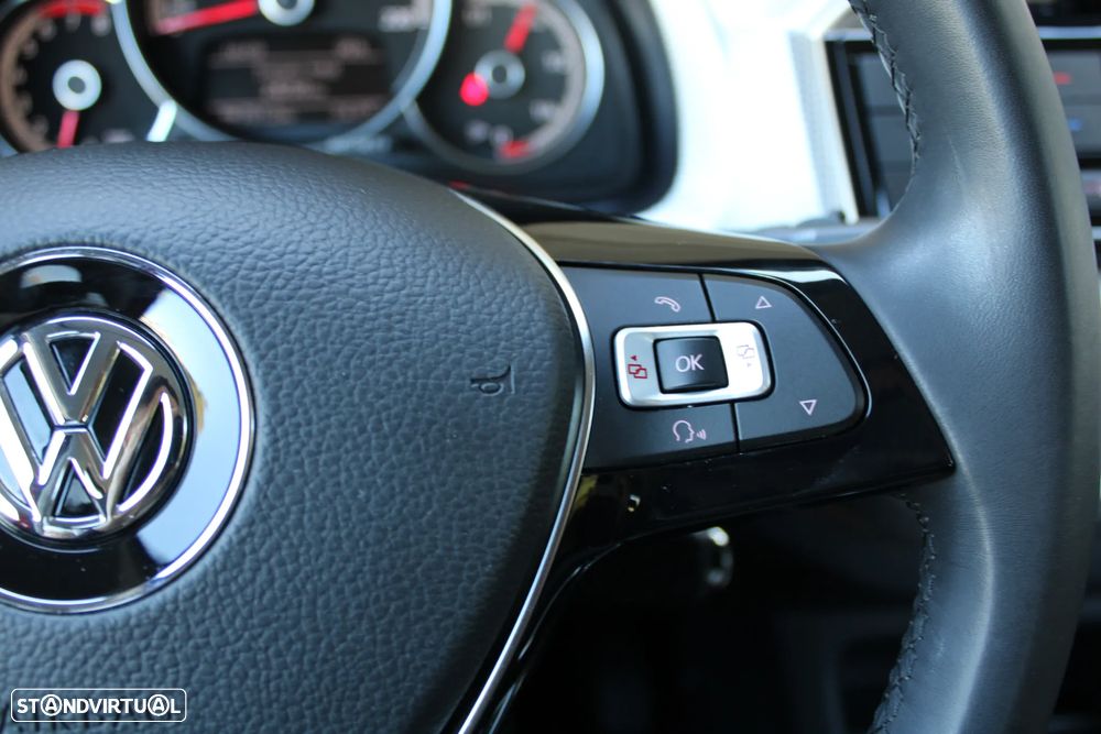 VW Up! 1.0 BMT High Auto - 22