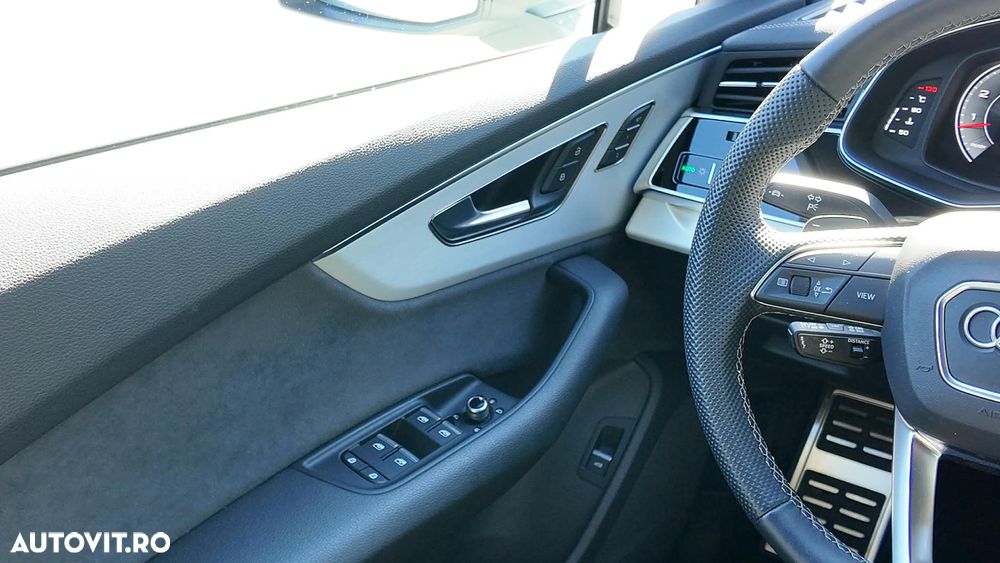 Audi Q7 55 TFSI quattro Tiptronic S line - 12