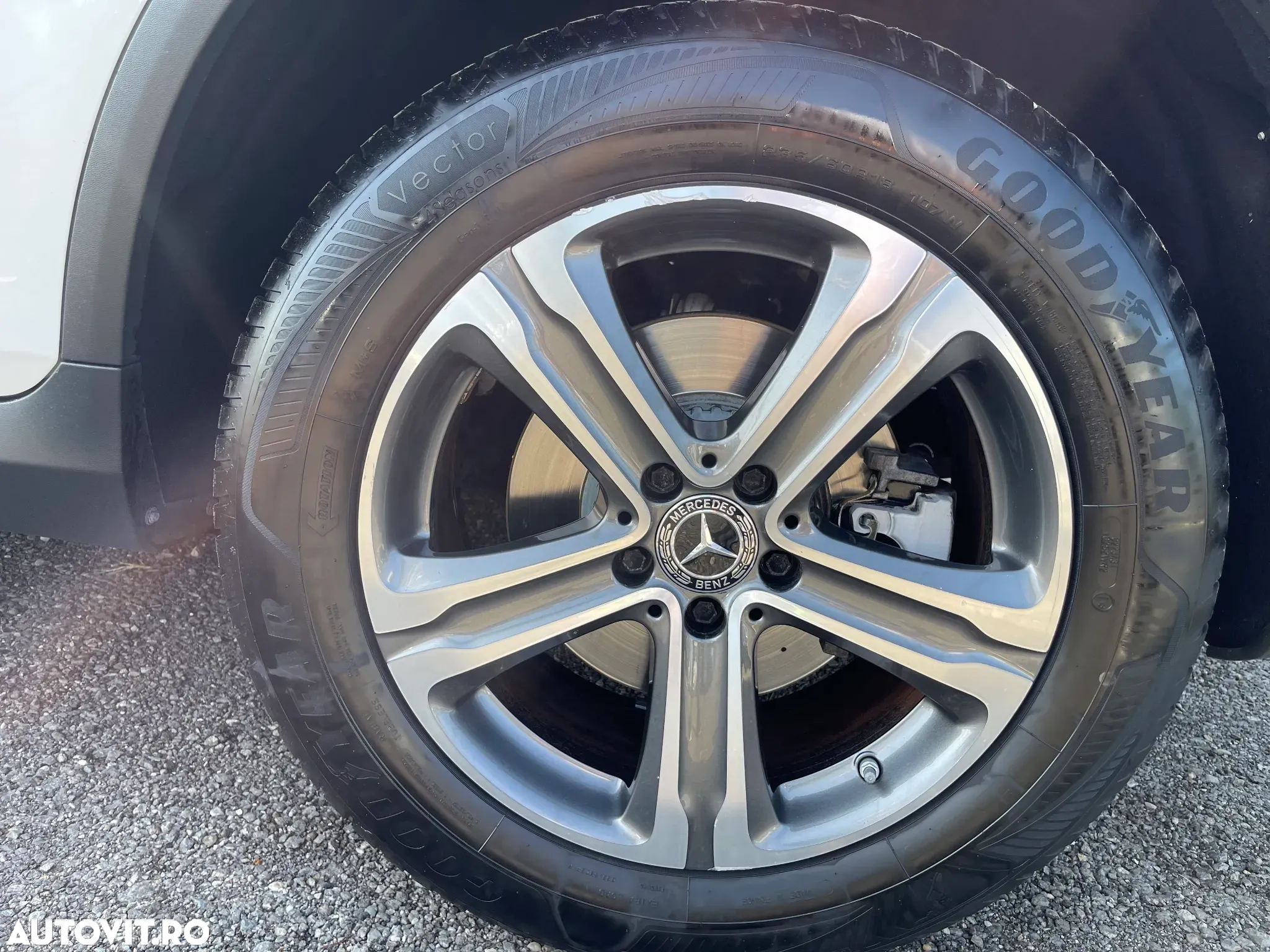 Mercedes-Benz GLC 220 d 4Matic 9G-TRONIC - 19