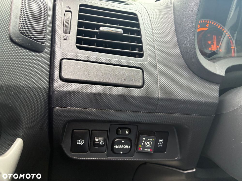 Toyota Auris - 16
