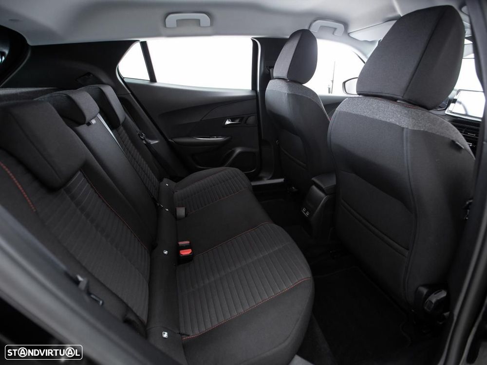 Peugeot e-2008 50 kWh Active - 11