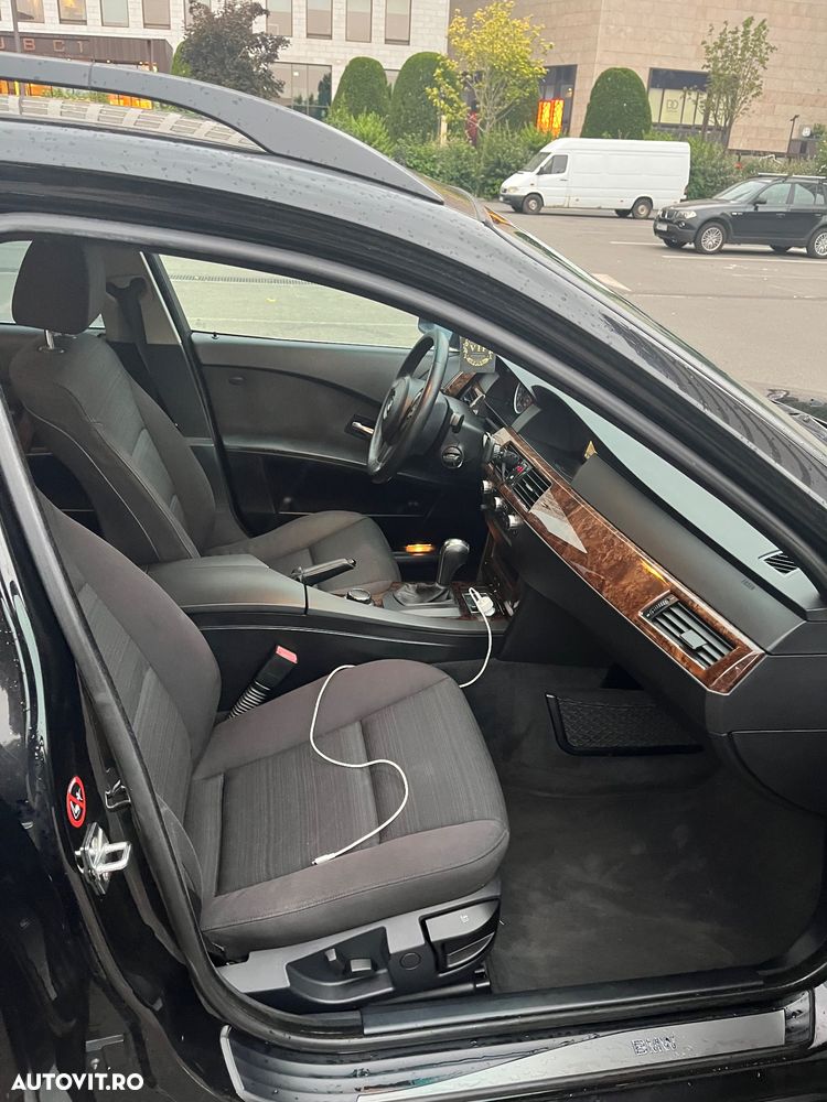 BMW Seria 5 520d Aut. - 14