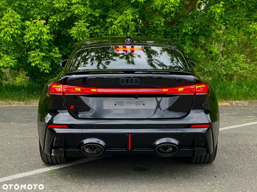 Audi RS5 Limousine - 14
