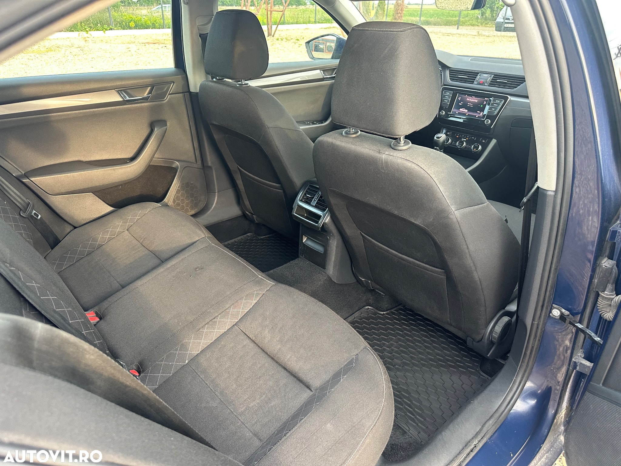 Skoda Superb 2.0 TDI Active - 9