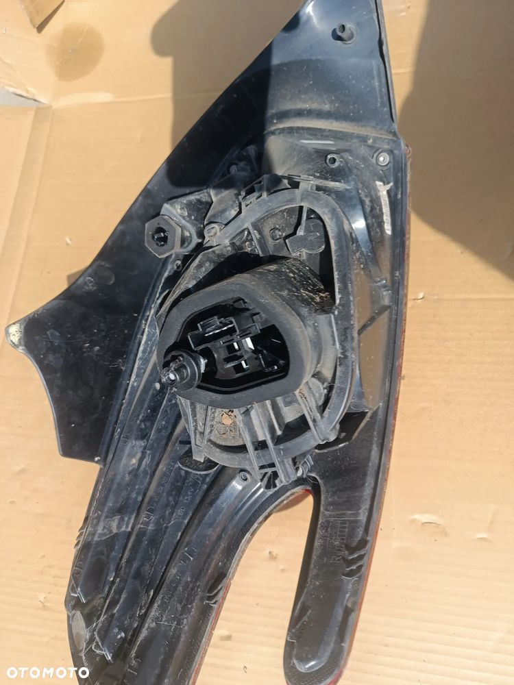 LAMPA TYŁ TYLNA PRAWA PEUGEOT 208 LIFT - 6
