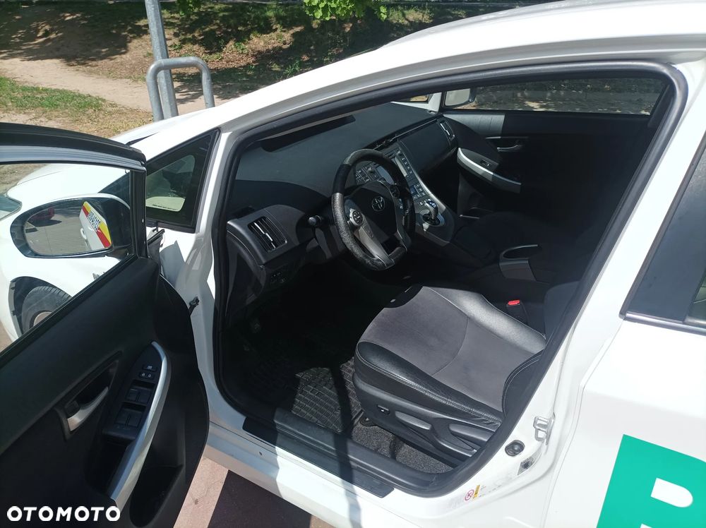 Toyota Prius 1.8 Hybrid Active - 17