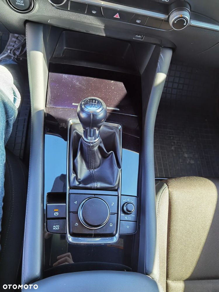 Mazda 3 2.0 mHEV Kai - 11