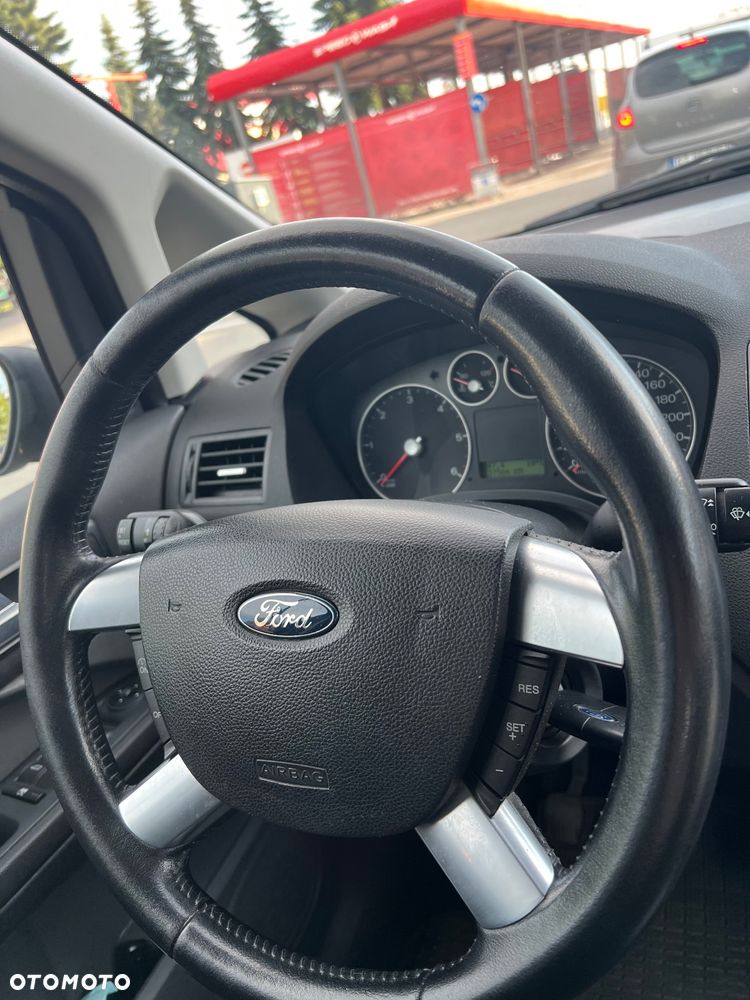 Ford Focus 1.6 TDCi Ghia DPF - 19