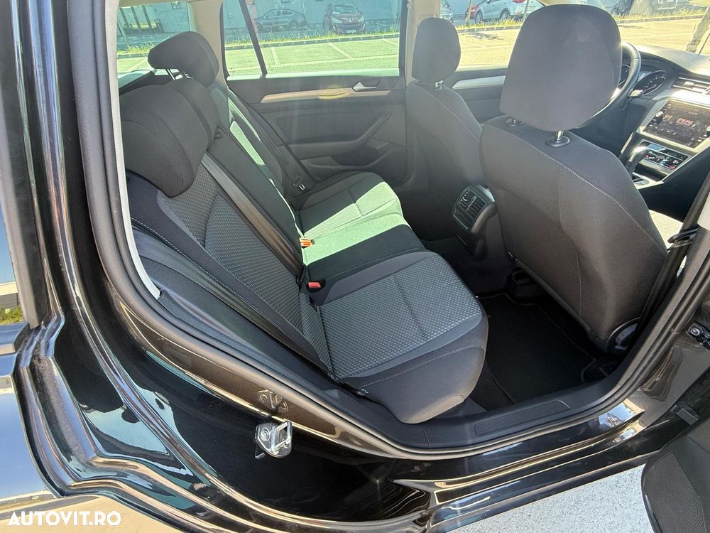 Volkswagen Passat 2.0 TDI SCR DSG Comfortline - 8