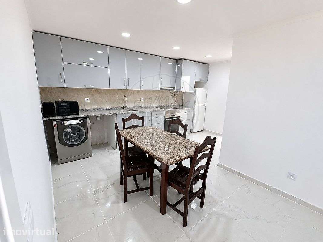 Moradia T1 para venda - Grande imagem: 3/27
