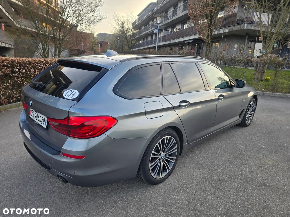 BMW Seria 5 520d xDrive Sport Line - 7