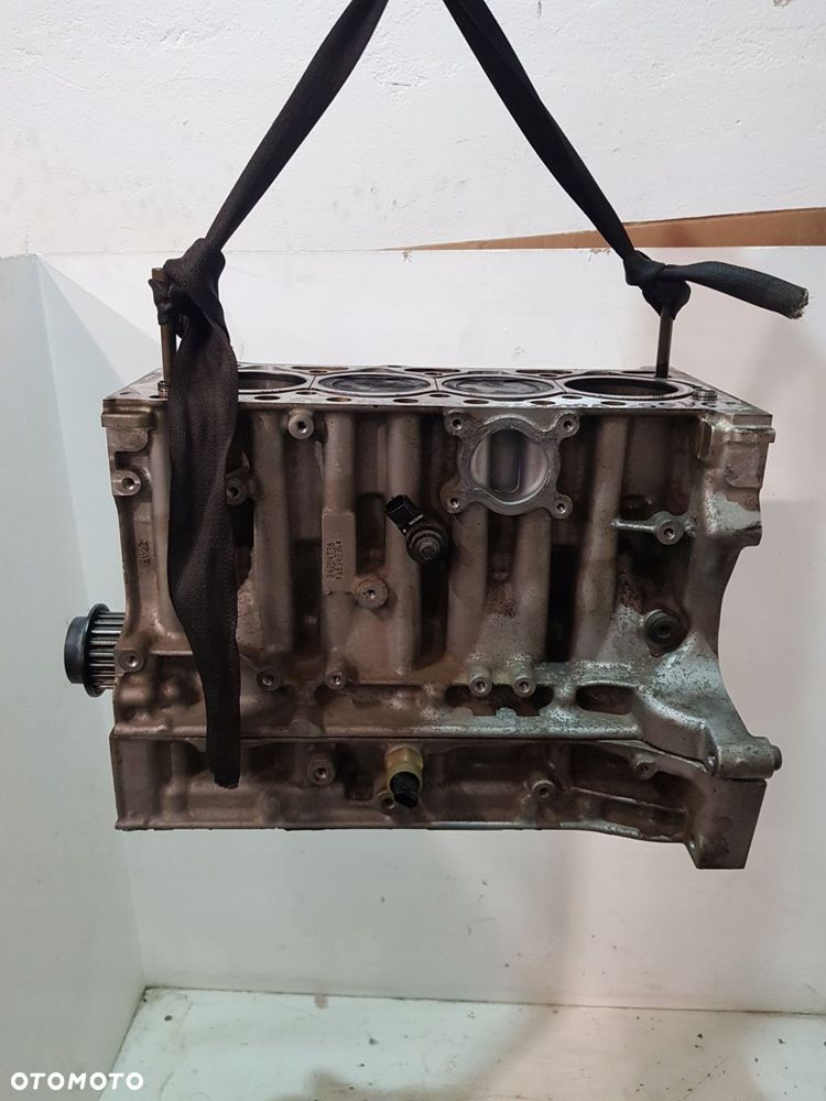 dół silnika b4204t38 volvo v60 s60 v40 2 ii 2.0 t2 drive-e 122 km - 4