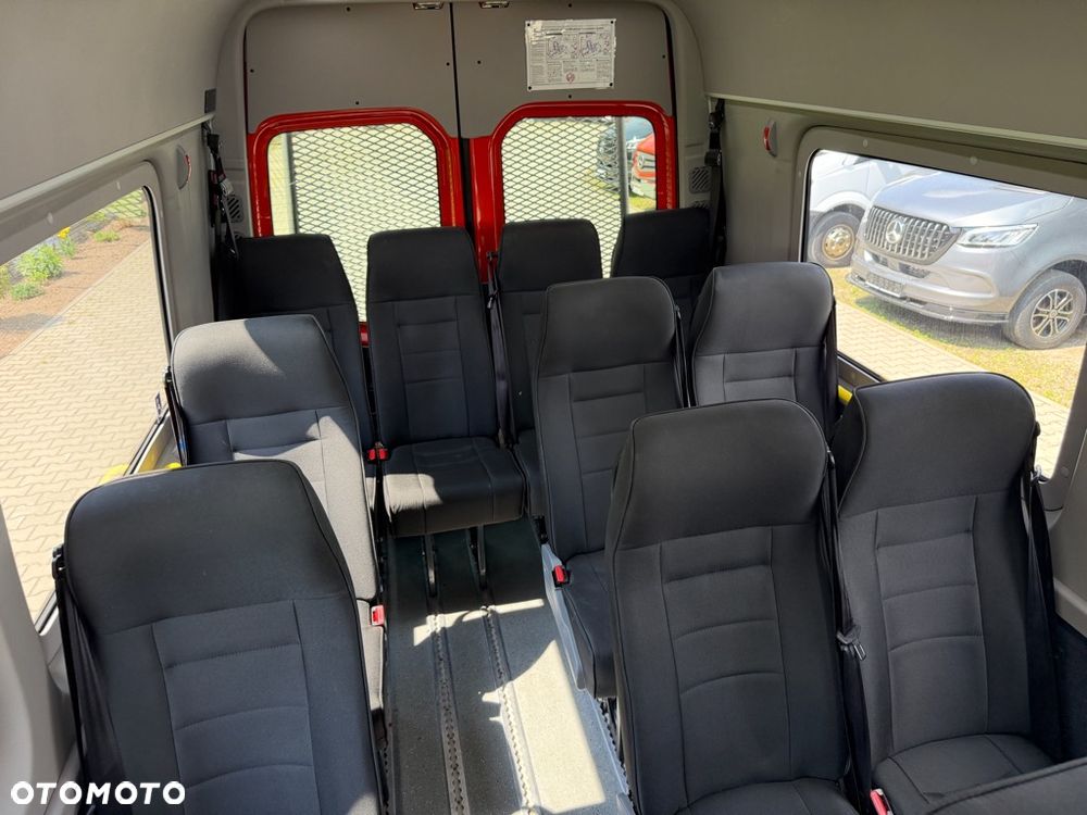 Mercedes-Benz Sprinter 516 - 17