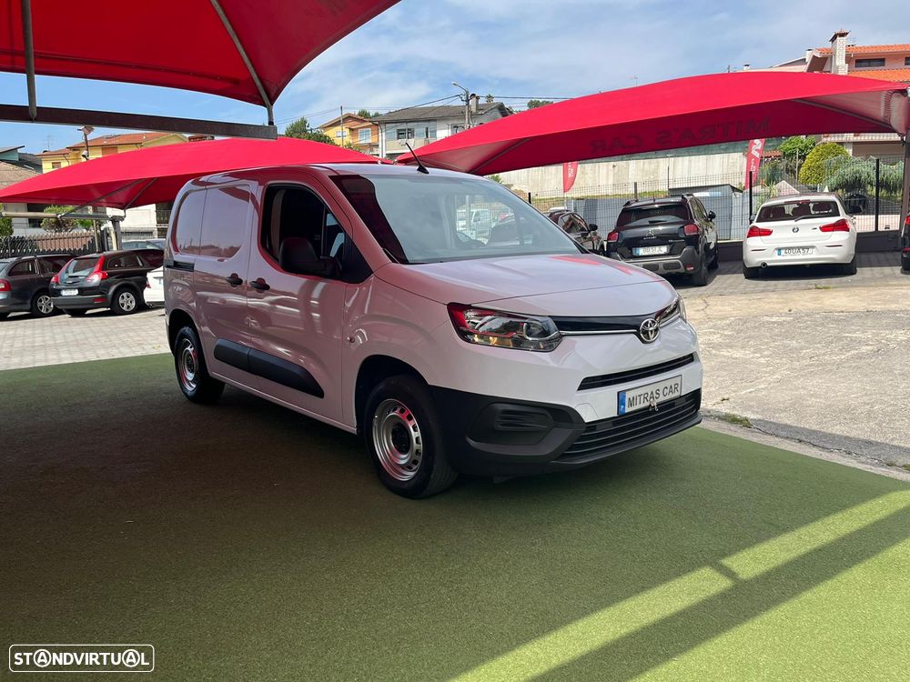 Toyota Proace City | 1.5 D-4D | 3 Lug. - 10
