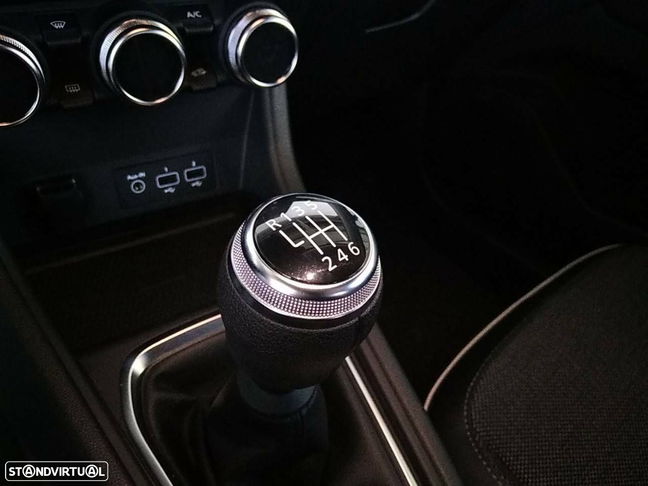 Renault Captur 1.0 TCe Intens - 22