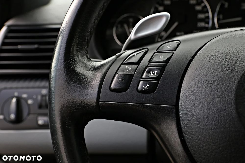 BMW Seria 3 320i - 29
