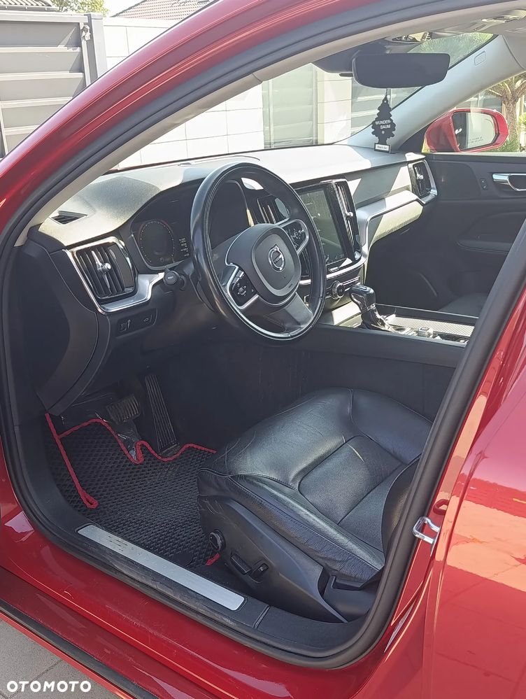 Volvo S60 T6 AWD Momentum Pro - 4