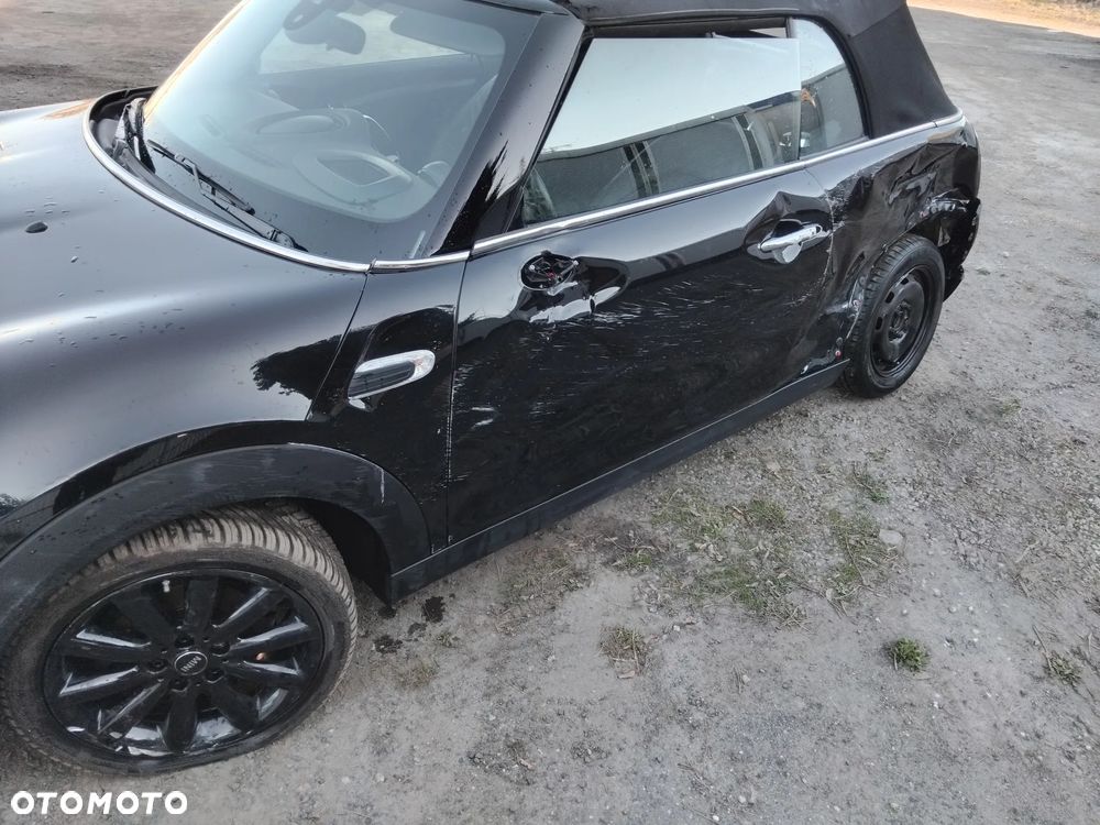 MINI Cooper John Works Trim - 12
