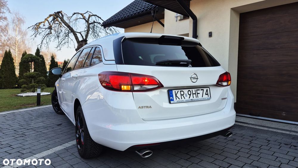 Opel Astra 1.6 T Dynamic S&S - 33
