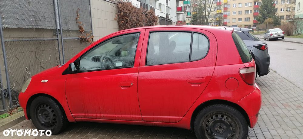 Toyota Yaris 1.0 Base - 4