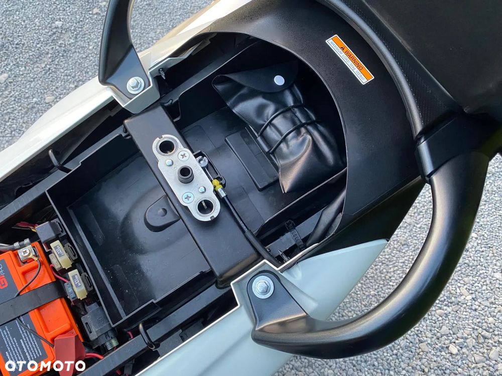 Suzuki V-STROM - 30