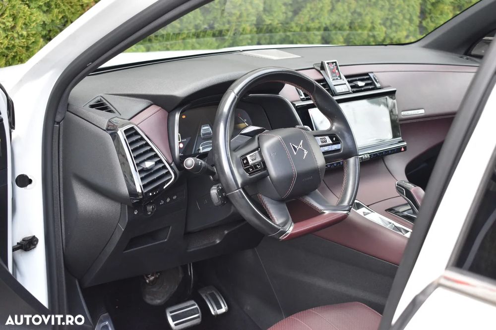 DS Automobiles DS 7 Crossback - 11