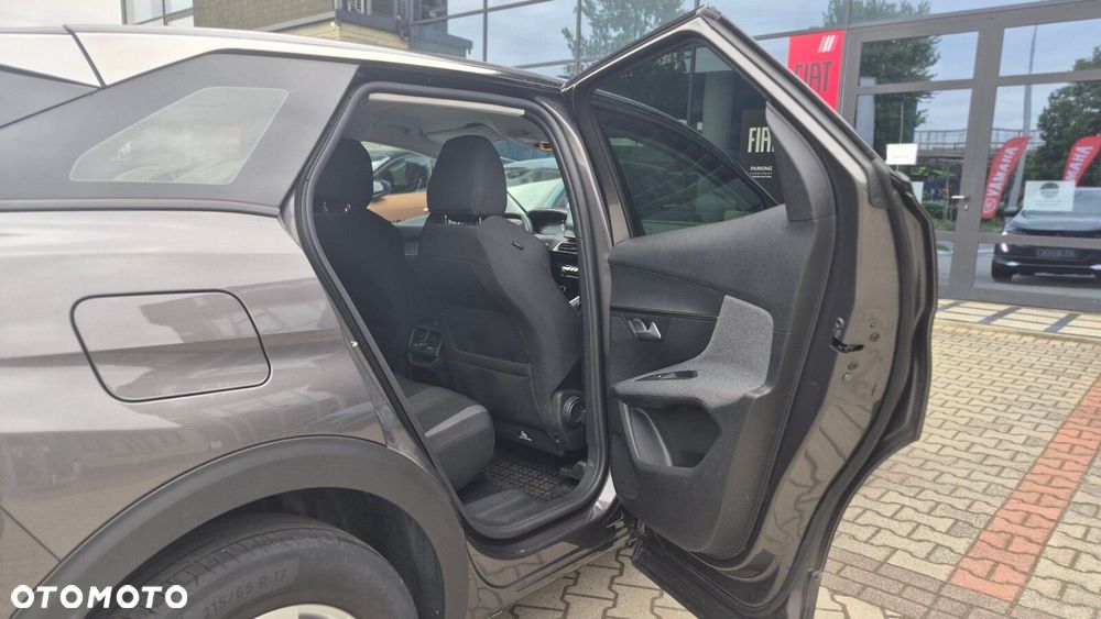 Peugeot 3008 1.2 PureTech Active Pack S&S EAT8 - 17