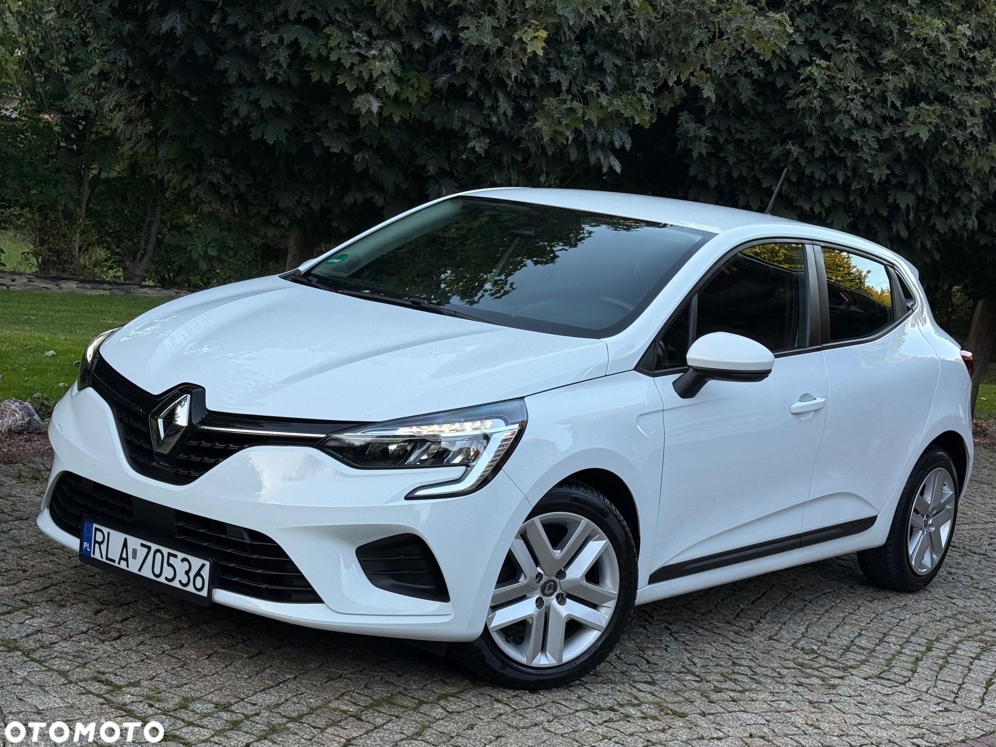 Renault Clio 1.0 TCe Intens - 1