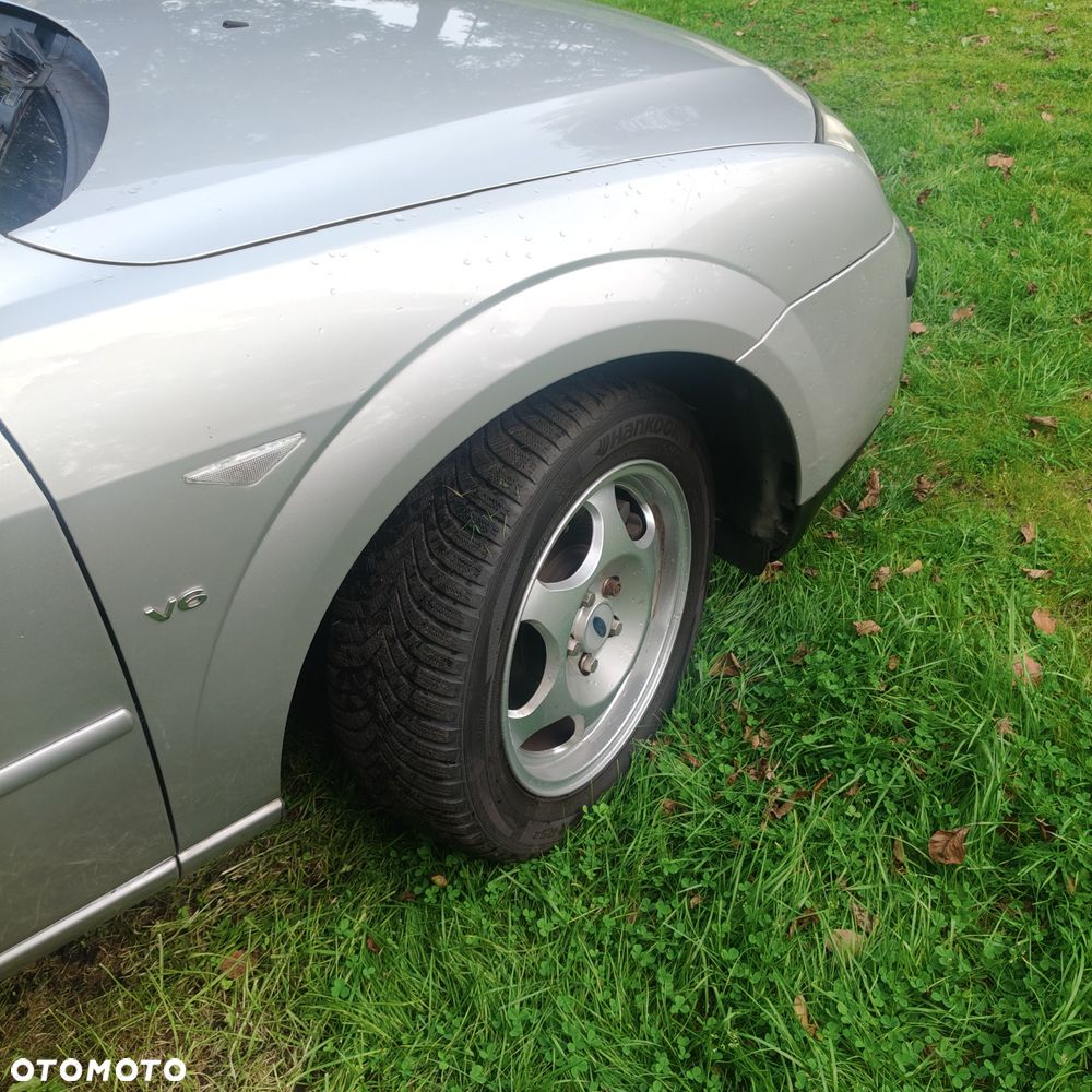 Ford Mondeo - 4