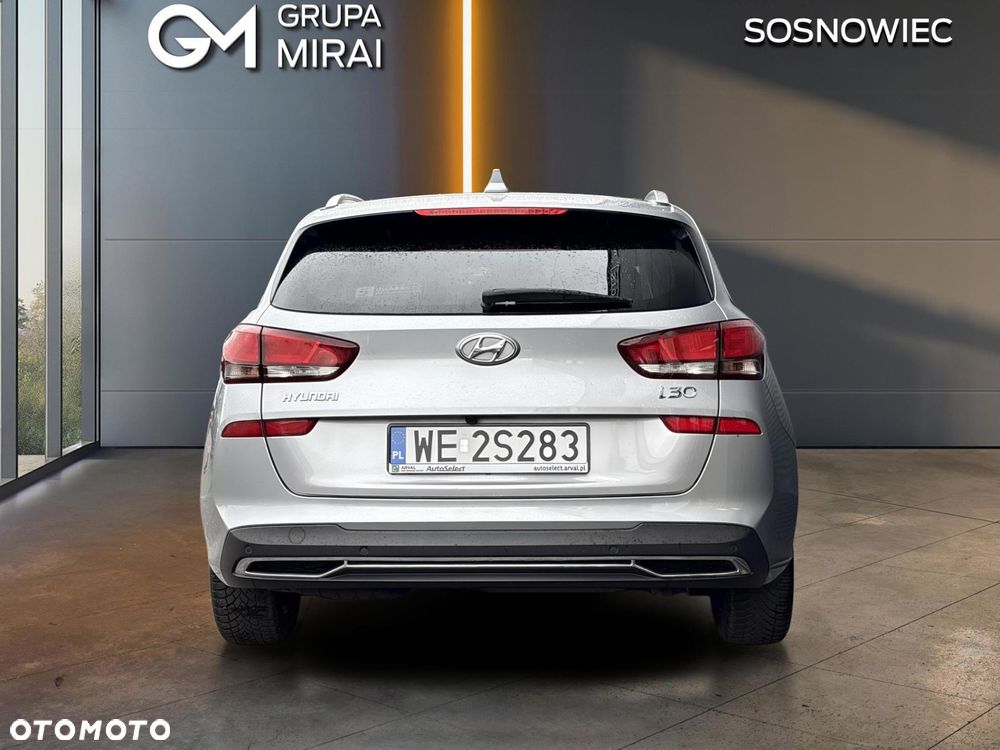 Hyundai i30 1.6 D Comfort - 4