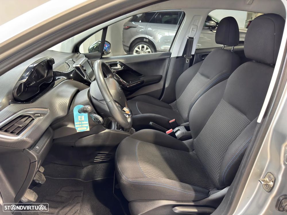 Peugeot 208 1.2 PureTech Style - 15
