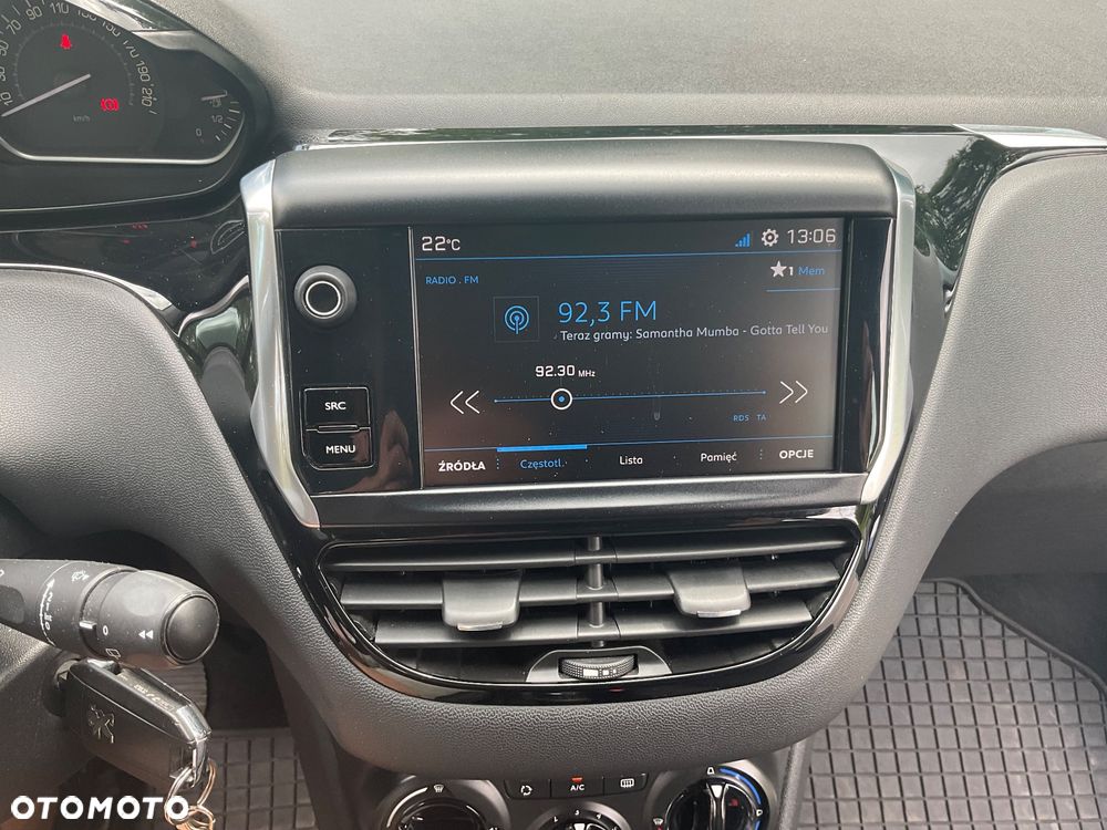 Peugeot 208 - 20