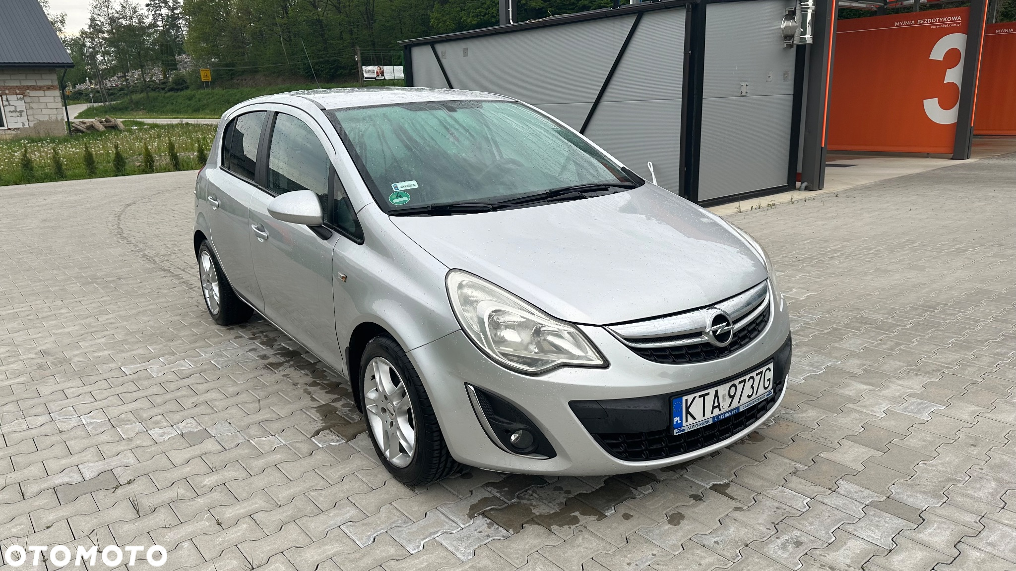 Opel Corsa 1.4 16V Cosmo - 8