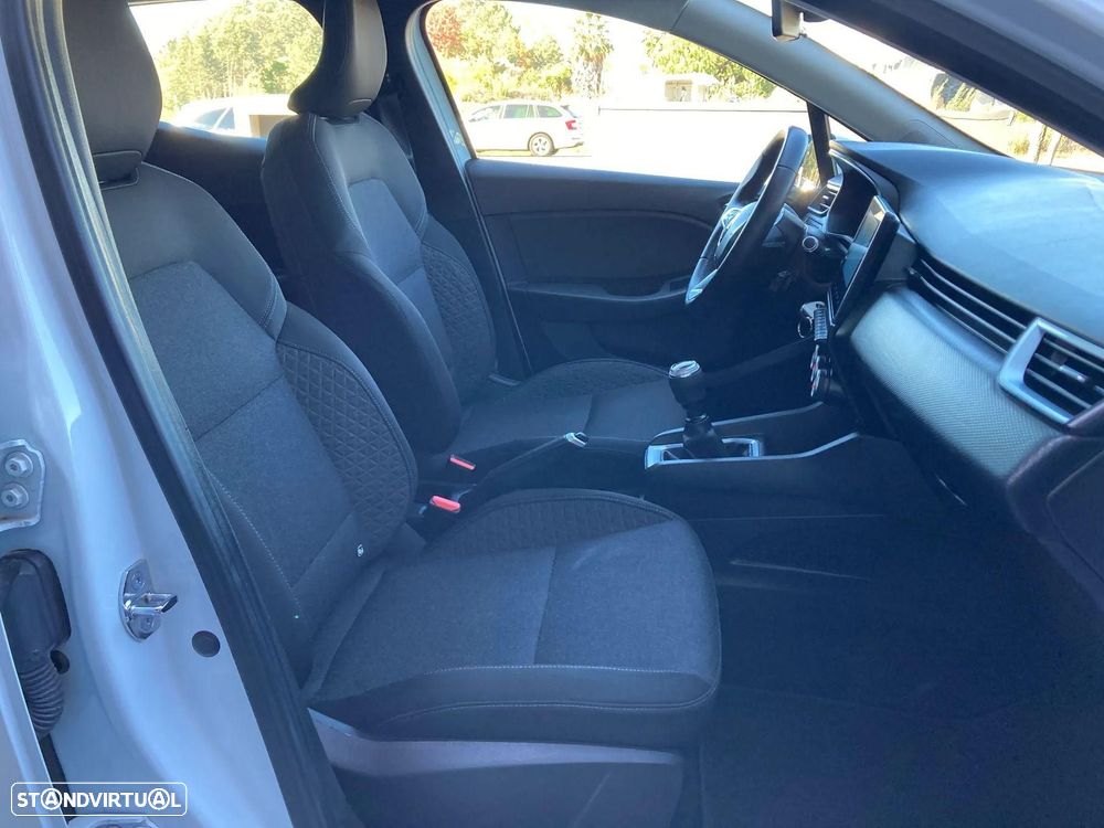 Renault Clio TCe 100 BUSINESS EDITION - 28
