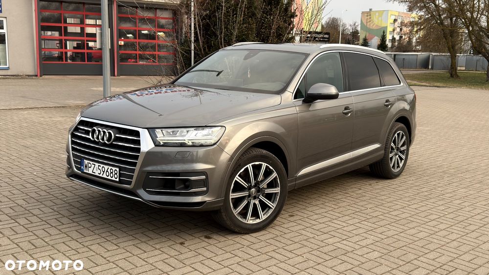 Audi Q7 - 1
