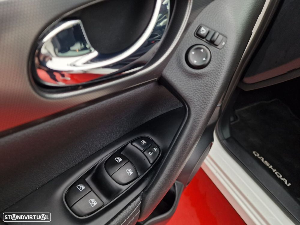 Nissan Qashqai 1.5 dCi N-Connecta DCT - 9