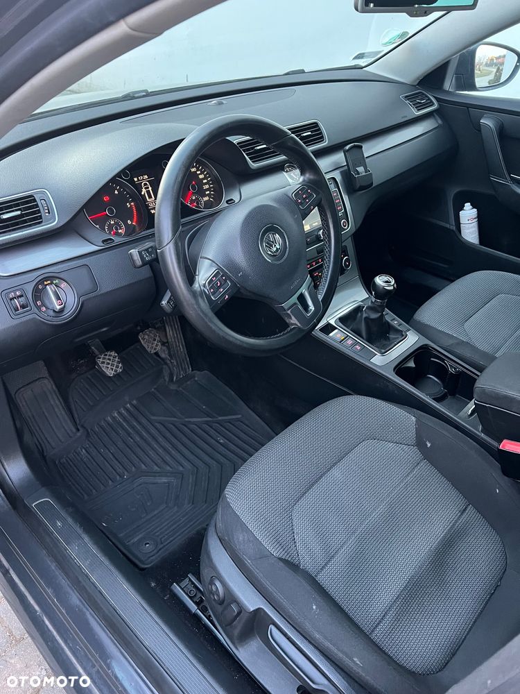 Volkswagen Passat 2.0 TDI Highline - 8