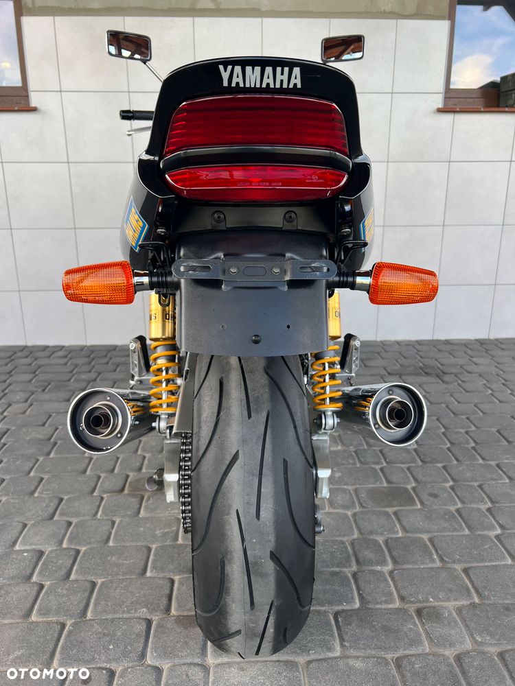 Yamaha XJR - 36