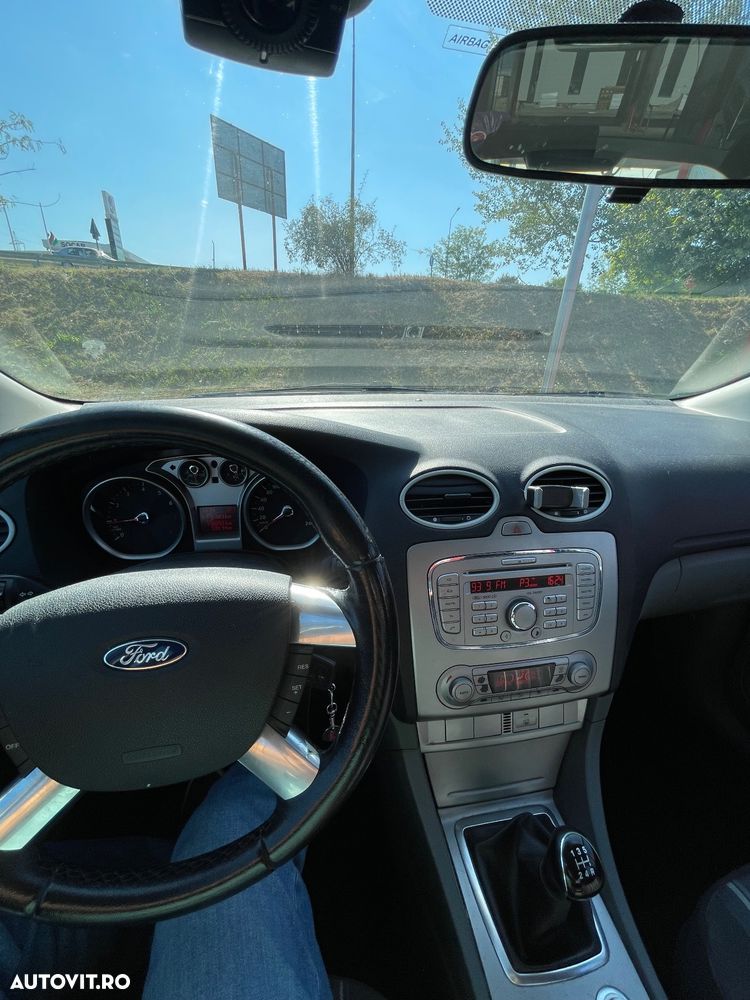 Ford Focus 1.6i Titanium - 4