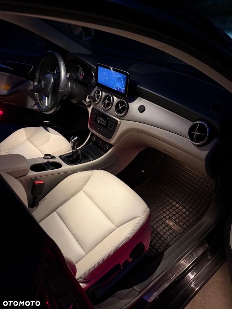 Mercedes-Benz CLA 200 CDI - 10