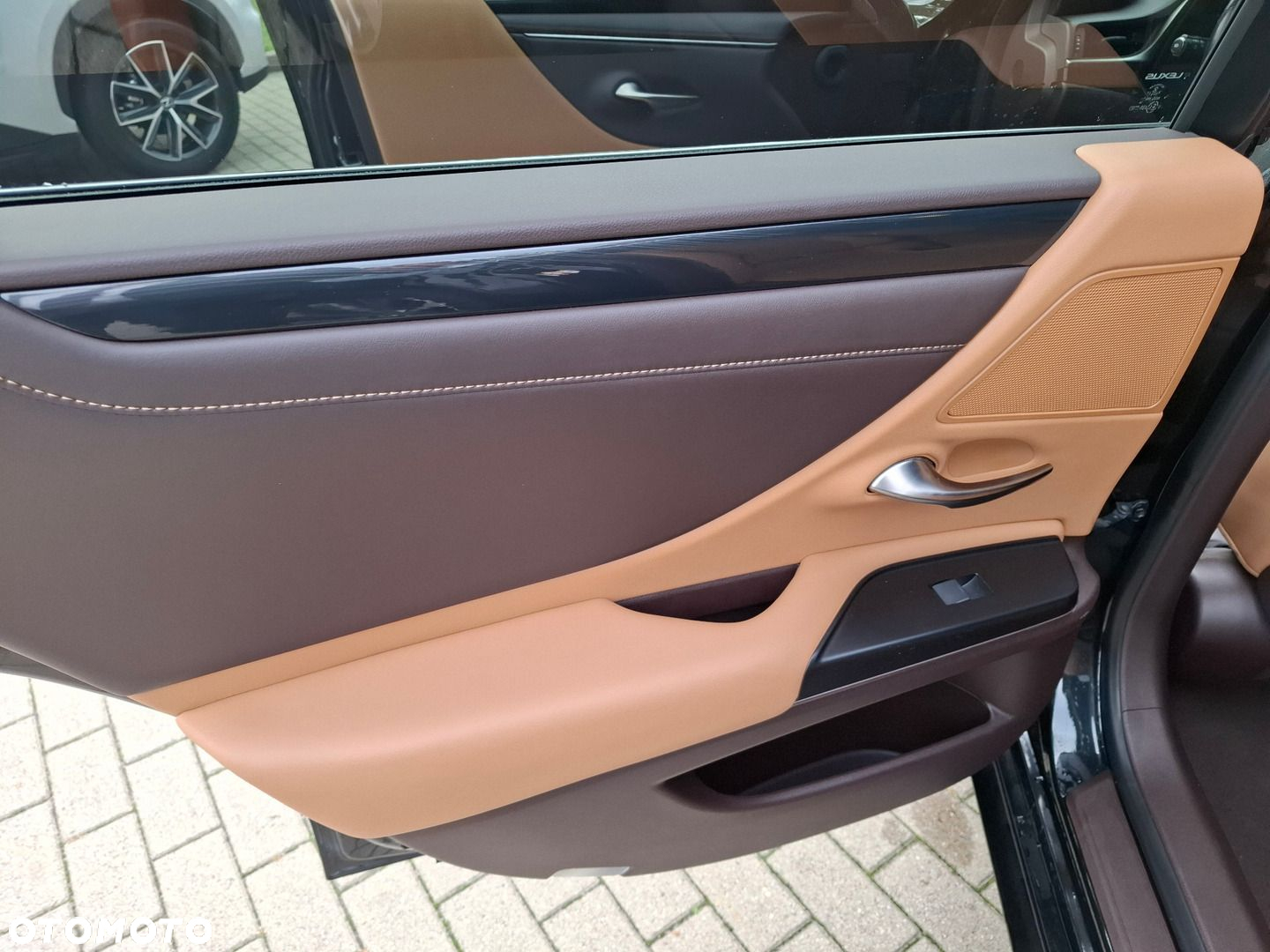 Lexus ES 300h Elegance - 17