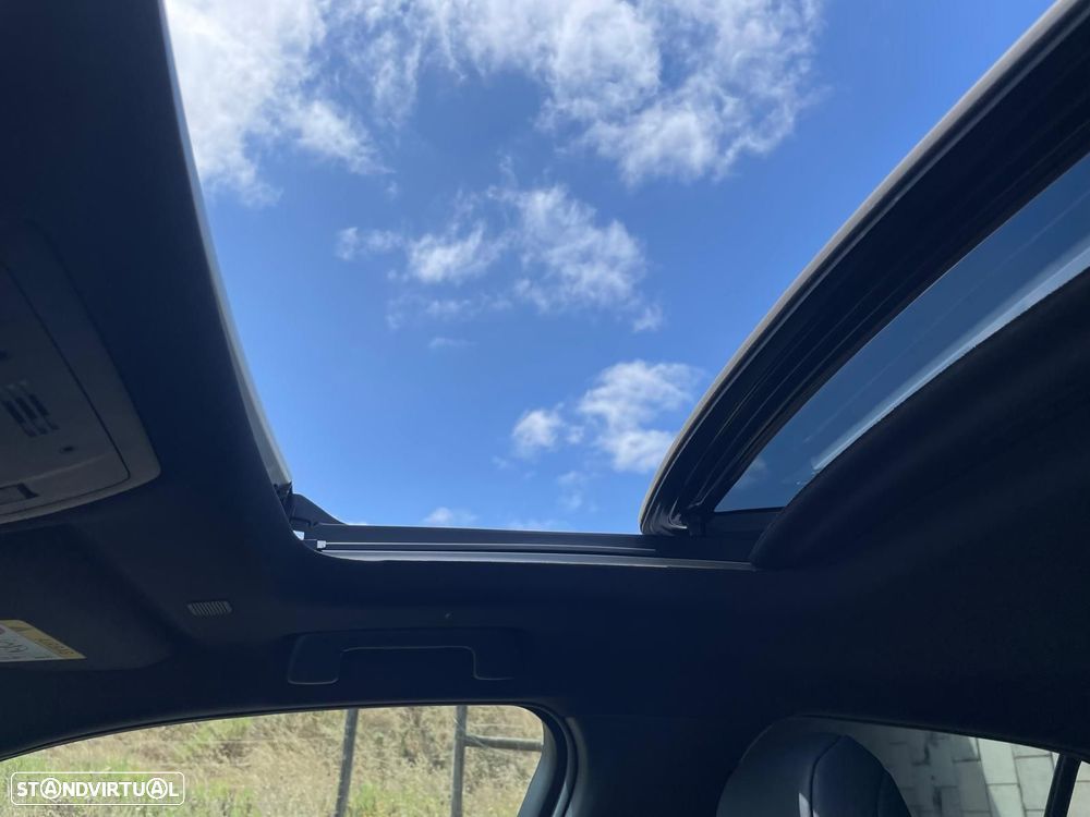 Lexus UX 250h Sport (Ecrã 12.3) - 33