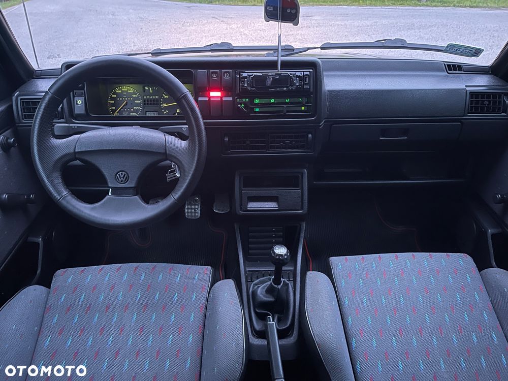 Volkswagen Golf 1.8 GT - 14