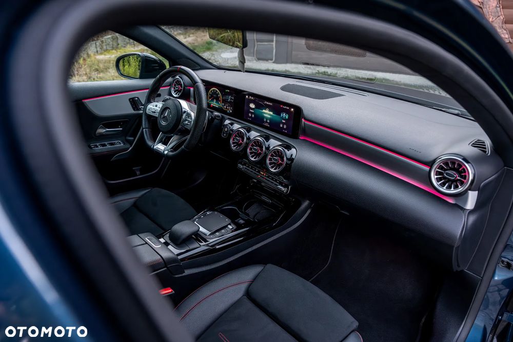 Mercedes-Benz Klasa A 35 AMG 4-Matic 7G-DCT - 24