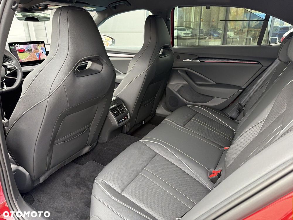 Skoda Superb 2.0 TSI 4x4 Sportline DSG - 25