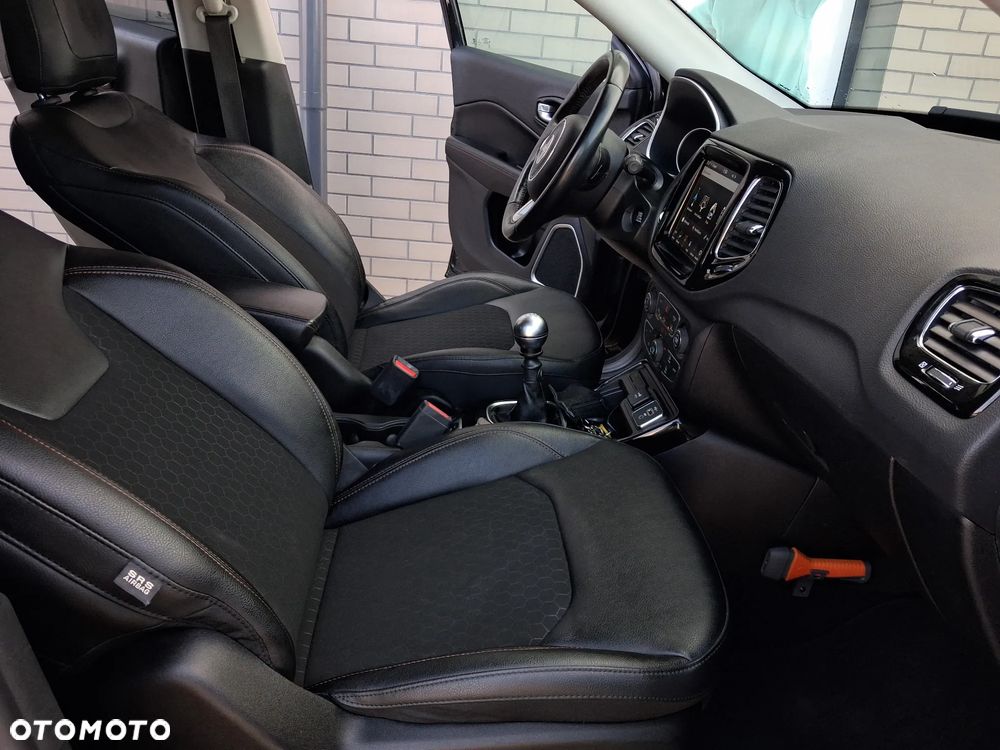 Jeep Compass - 14