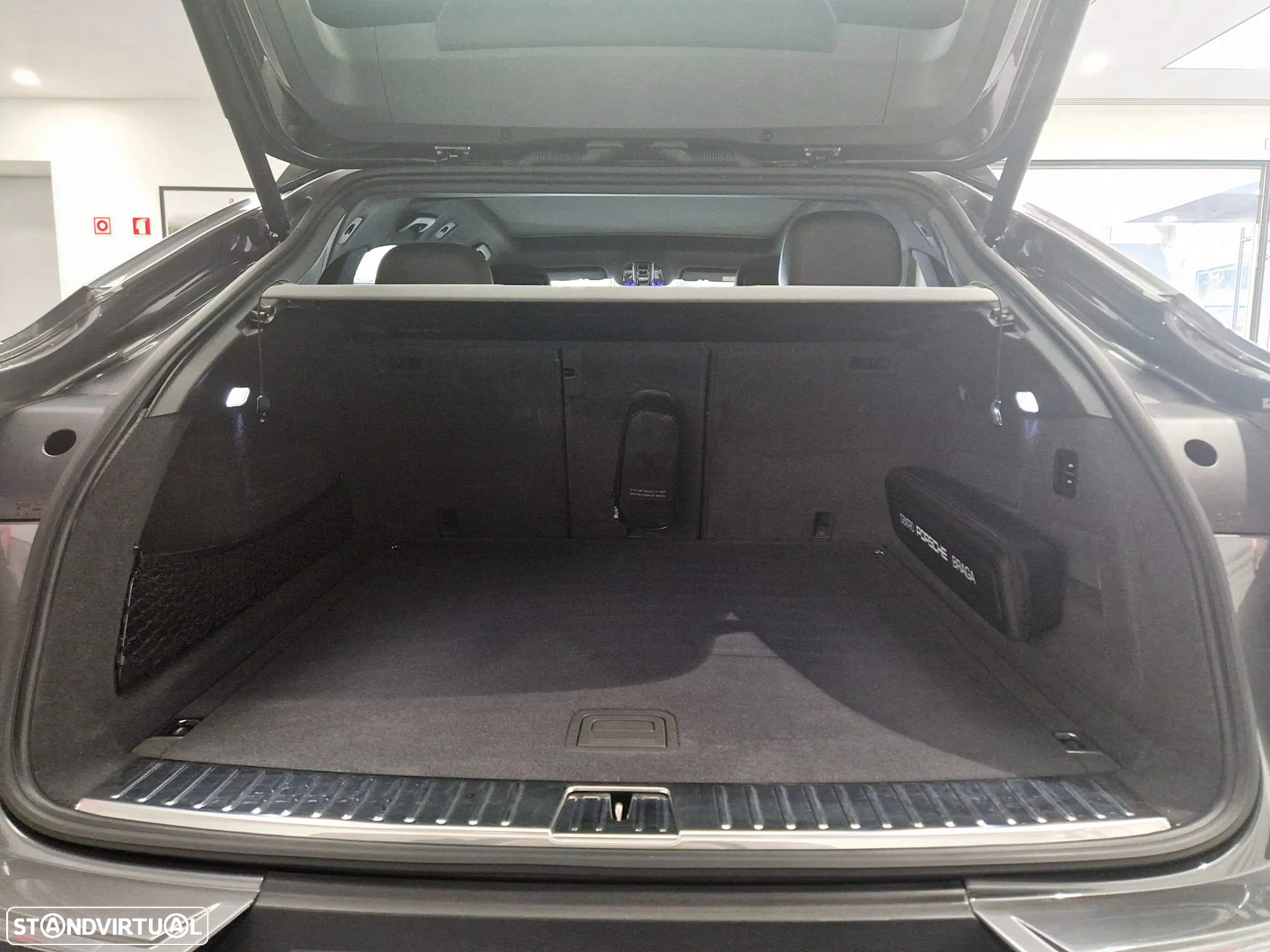 Porsche Cayenne Coupé E-Hybrid - 14